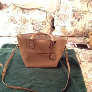 Michael Kors tan purse. Shoulder strap,